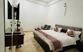 Ravindra Geeta Inn